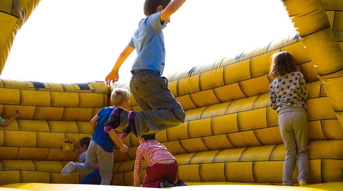 Reasons Why Rent Bounce Castles